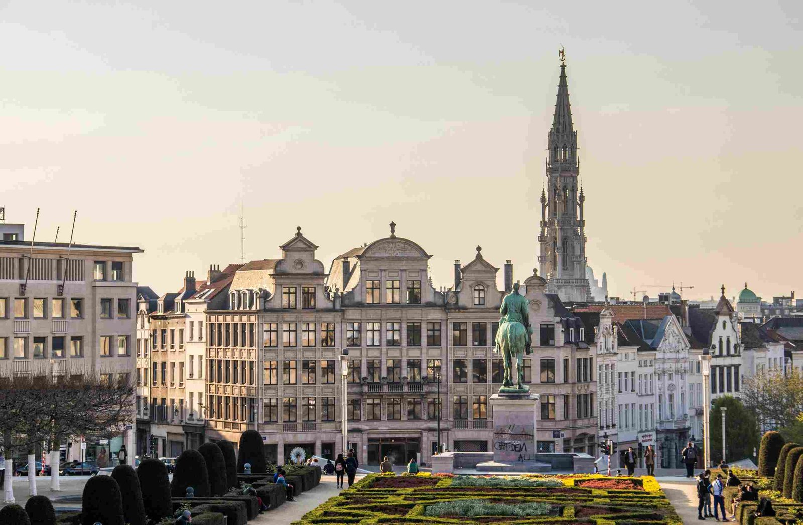 Fast Food Belgium: Crispy, Sweet & Irresistible