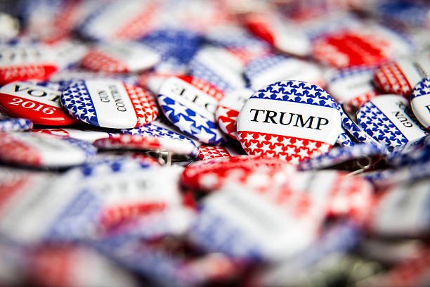 Trump Mulls Stephen Miran as Replacement for Fed Governor Lisa Cook